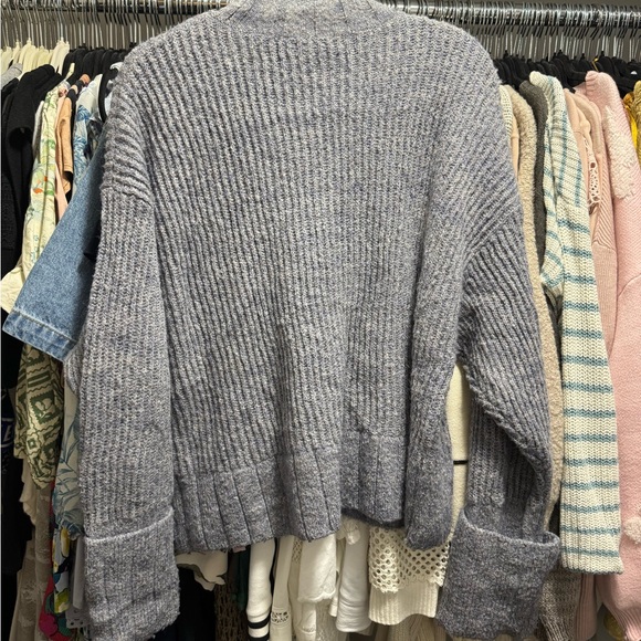 & Other Stories Oversized Cozy Turtleneck Sweater - Picture 7 of 8